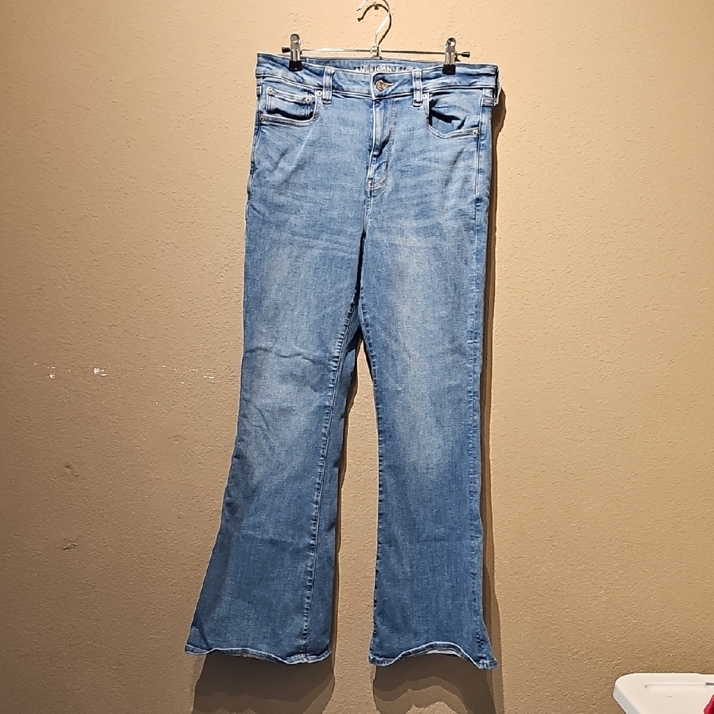 American Eagle Outfitters Super Hi-Rise Flare Size 10 Medium Blue Wide Leg Jeans - Picture 1 of 4